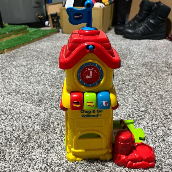 VTech Go Go Smart Wheels Train Station Play set Replacement Depot Talking - Picture 1 of 8